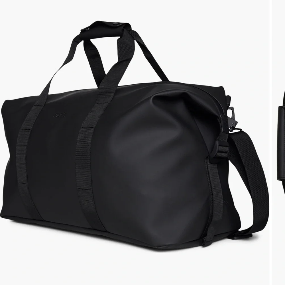 Rains Hilo Weekend Bag Black NWT Waterproof Duffel